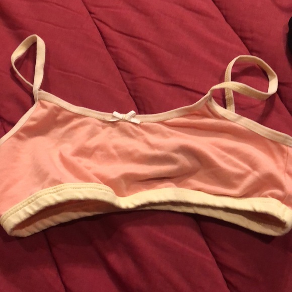 Bundle - 2 Girls small bras & 1 M Old Navy Active - Picture 2 of 9